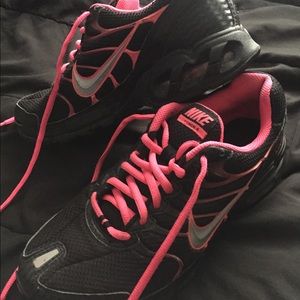 Women’s nike athletic shoes